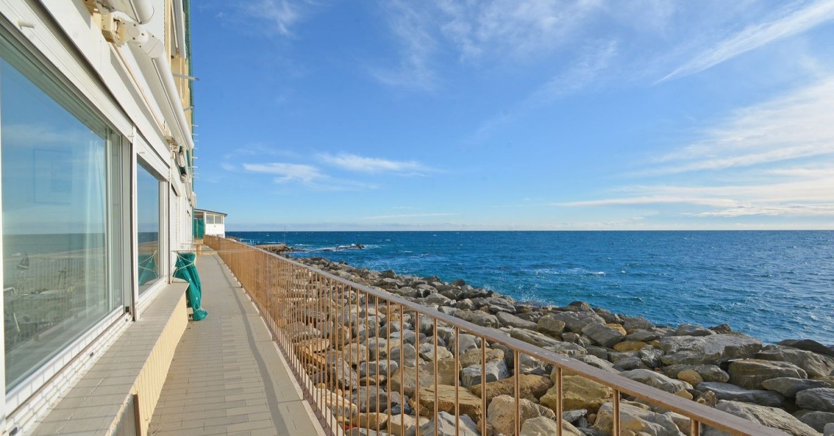Cheap property for sale in Italy with sea views