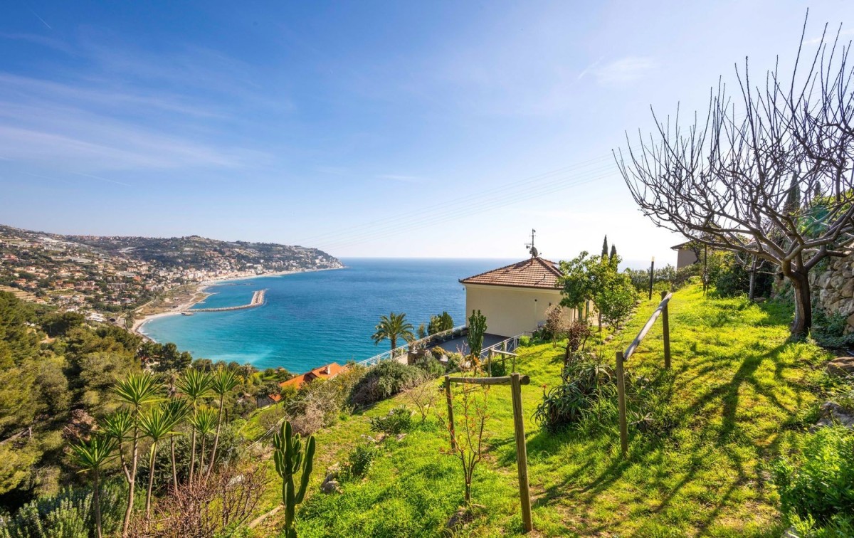 Villa con vistas al mar en venta en Italia