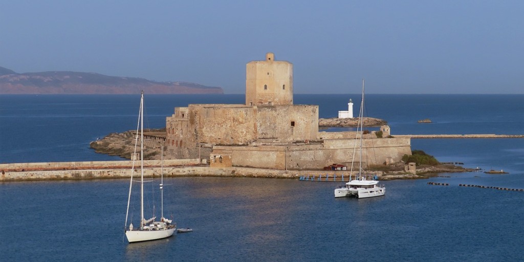 Castelli sul mare in Sicilia