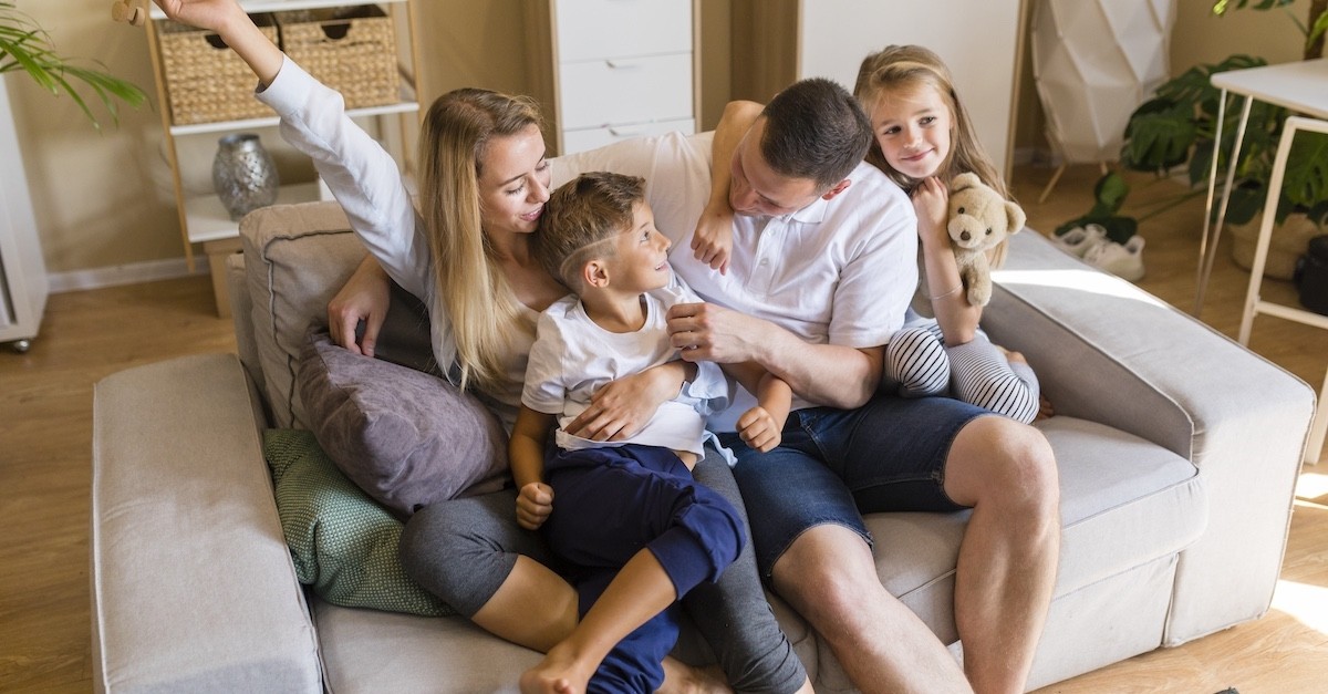 Sfratto con figli Famiglia felice