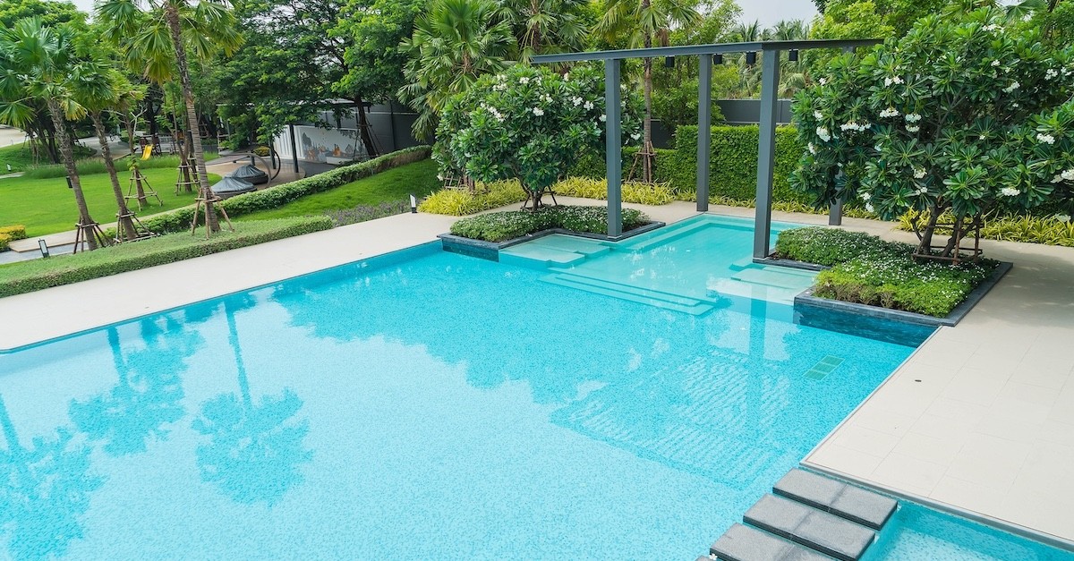 Una piscina di lusso Una piscina di lusso