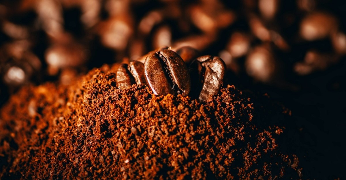 Non tutti sanno che con il caffè macinato si possono anche tingere i tessuti