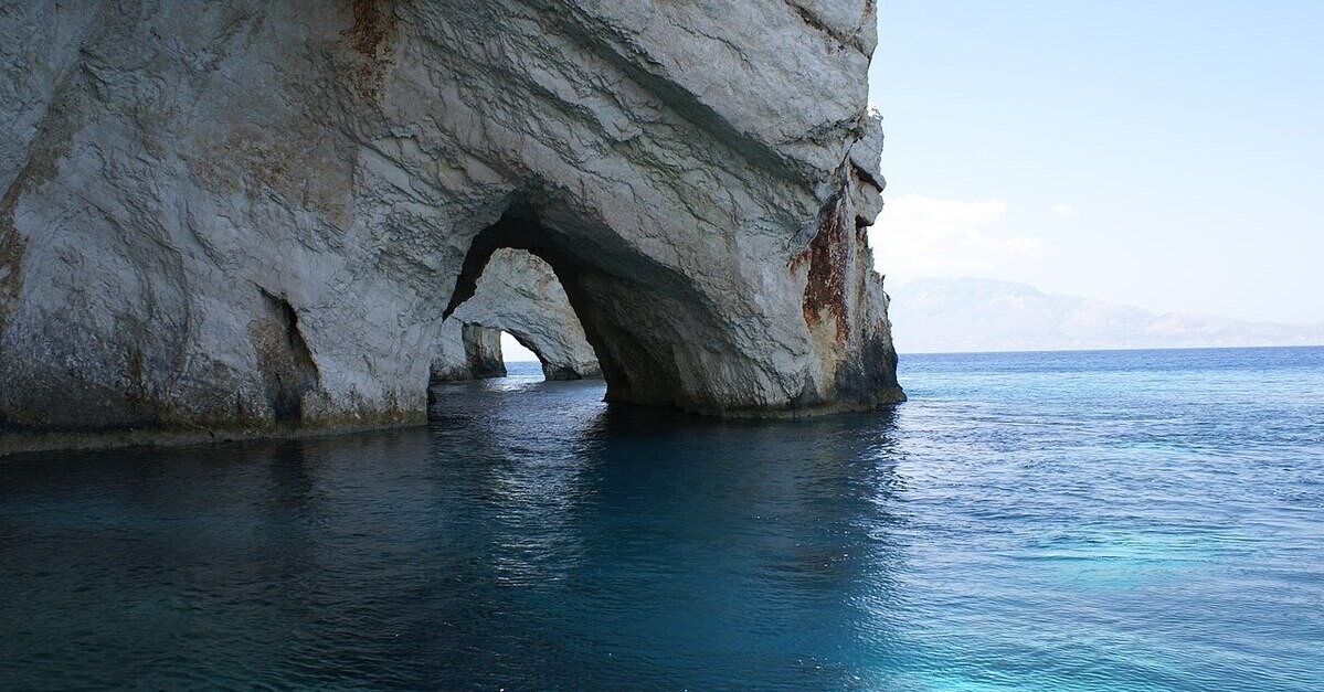 Le grotte blu, uno dei posti piú suggestivi di Zante Le grotte blu, uno dei posti piú suggestivi di Zante