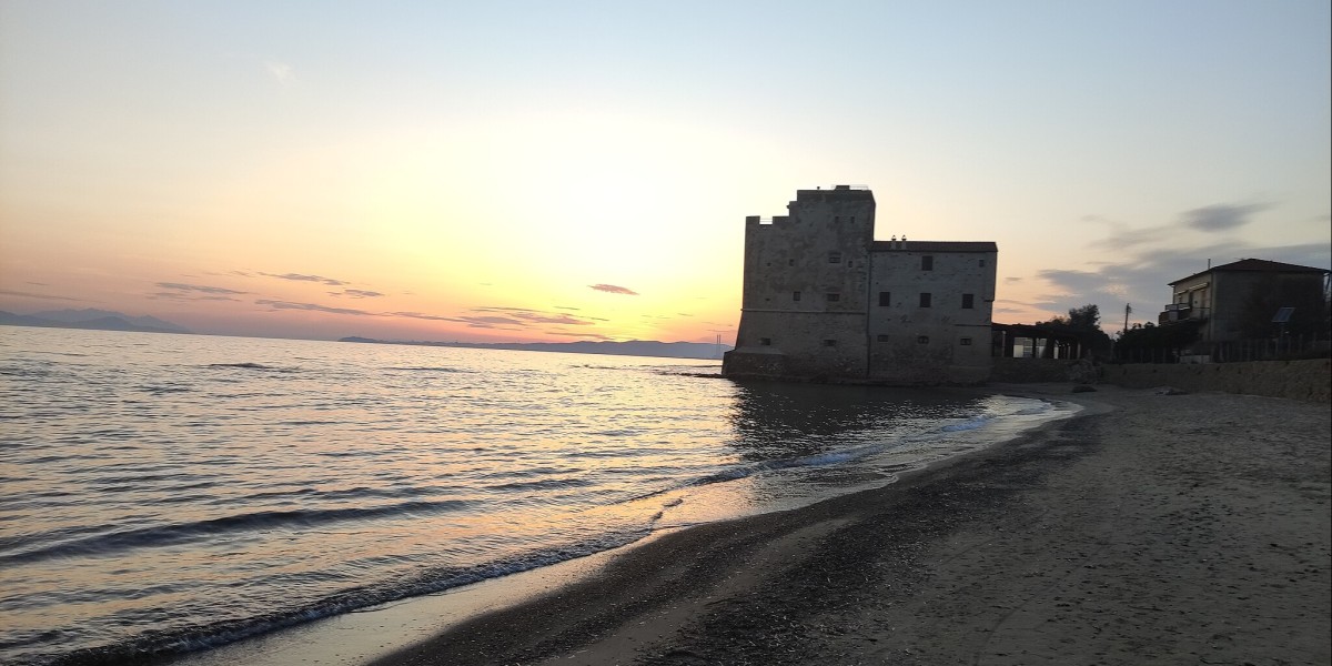 Castelli sul mare in Toscana