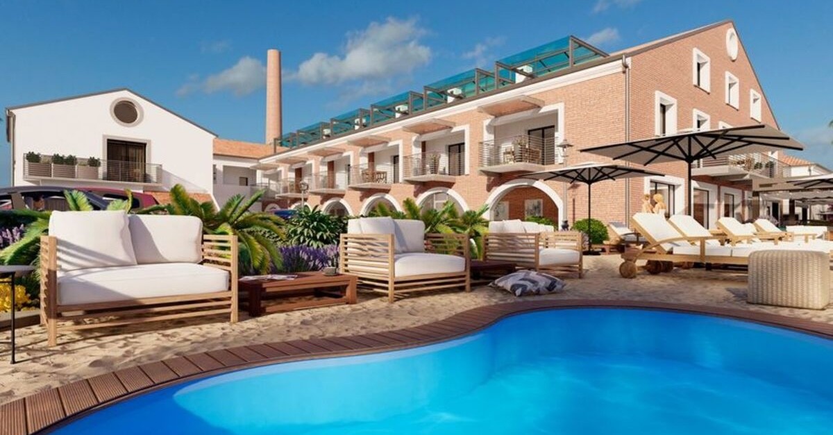 appartamento con piscina su due piani a Lusignano, Albenga