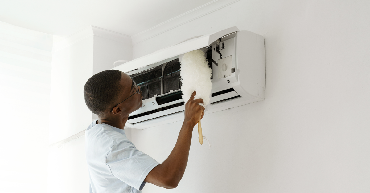 pulizia di un condizionatore