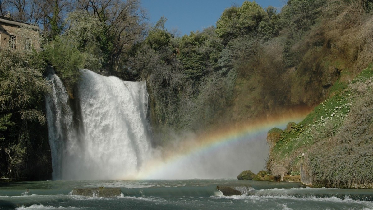 cosa vedere a isola del liri
