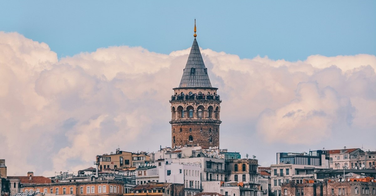 La torre di Galata a Istanbul, a cui è in parte ispirata l'architettura di Burj Al Babas