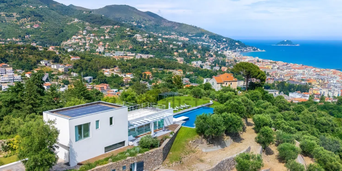 mercato immobiliare del lusso in Liguria