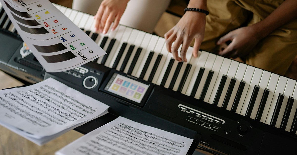 Lezione di piano, scuola di musica