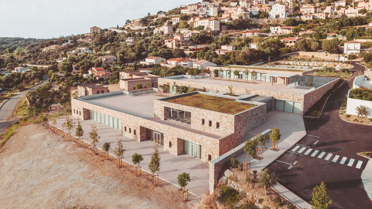 La nuova scuola e centro culturale Edmond Simeoni