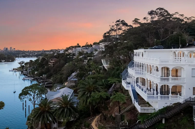 "Wedding Cake House"