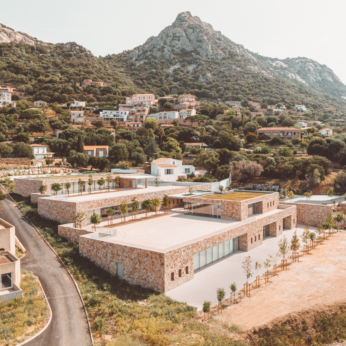 La nuova scuola e centro culturale Edmond Simeoni