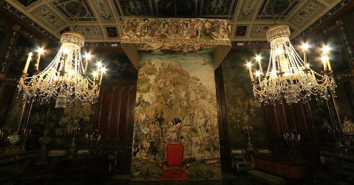 Una delle sale interne di Palazzo Mirto