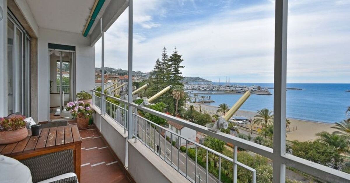appartamento vista mare a sanremo