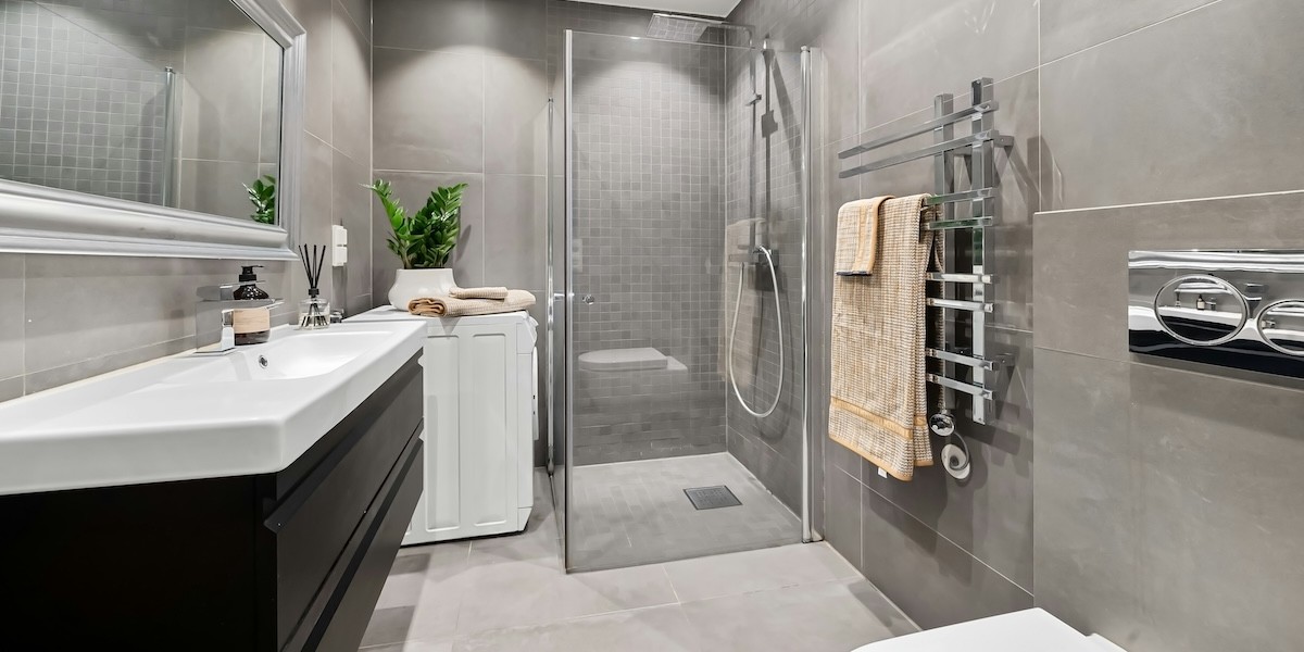 Bagno persone disabili: norme, misure e come deve essere progettato Rifacimento bagno di casa