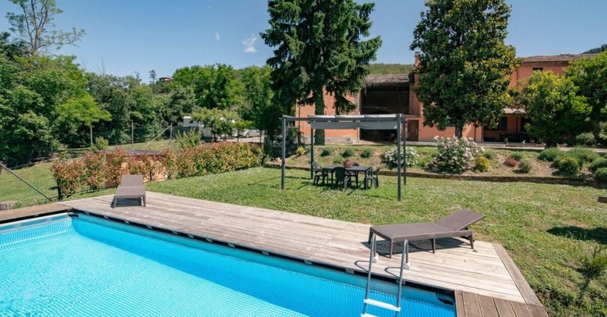 casale cascina con piscina a Rivanazzano