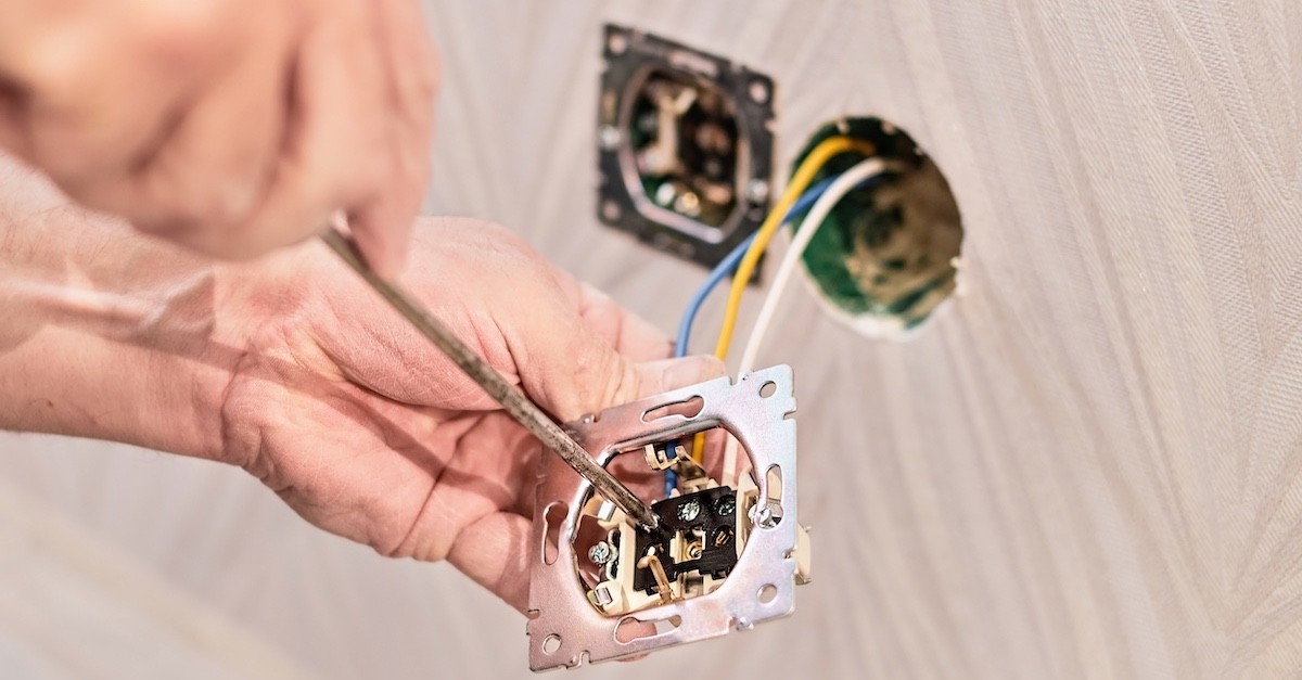 riparazione di un impianto elettrico