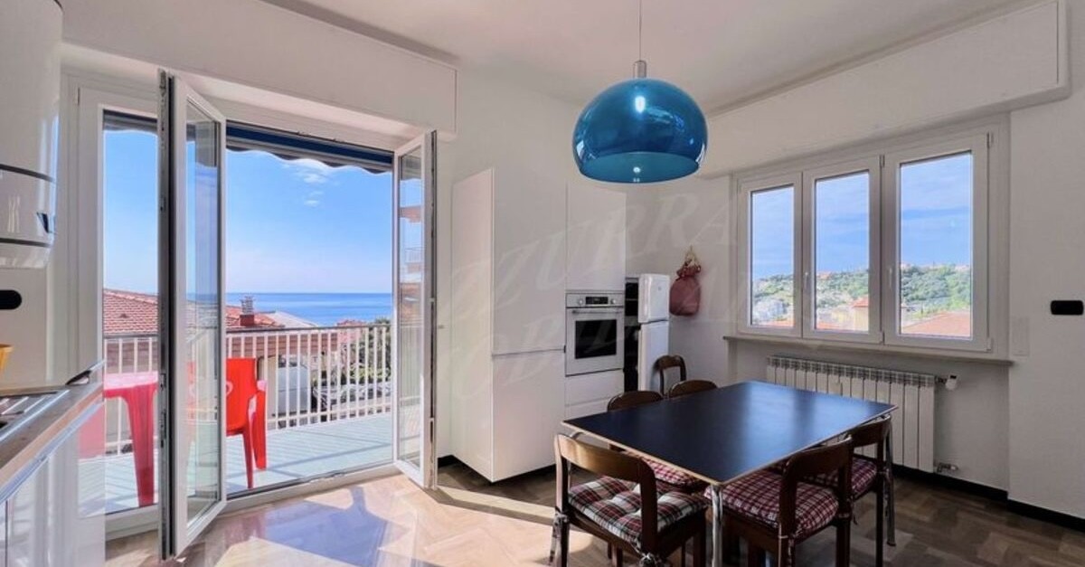 quadrilocale vista mare a Bonfante, Varazze