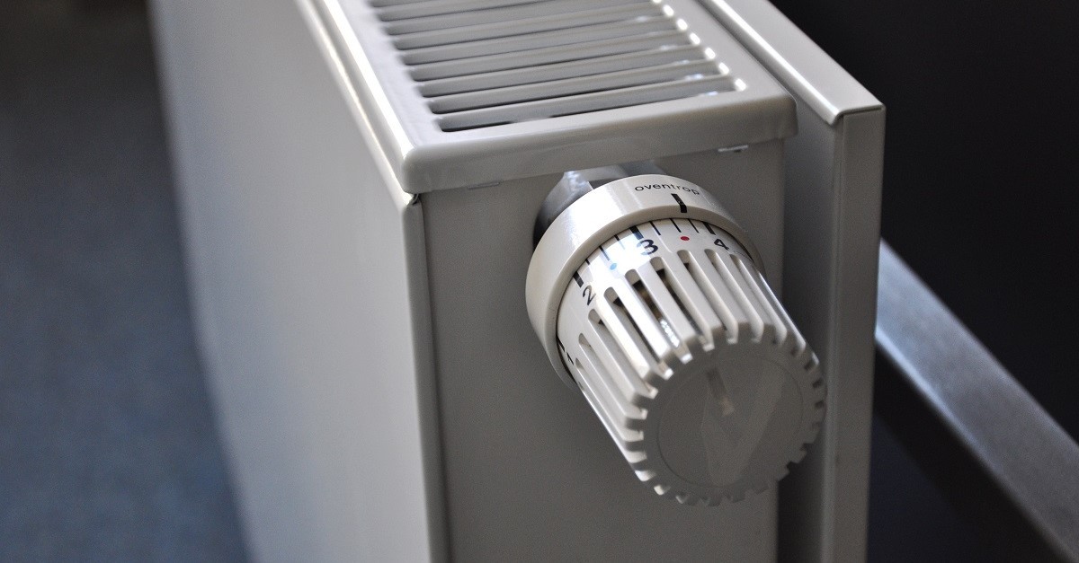 Un radiatore dotato di valvola termostatica