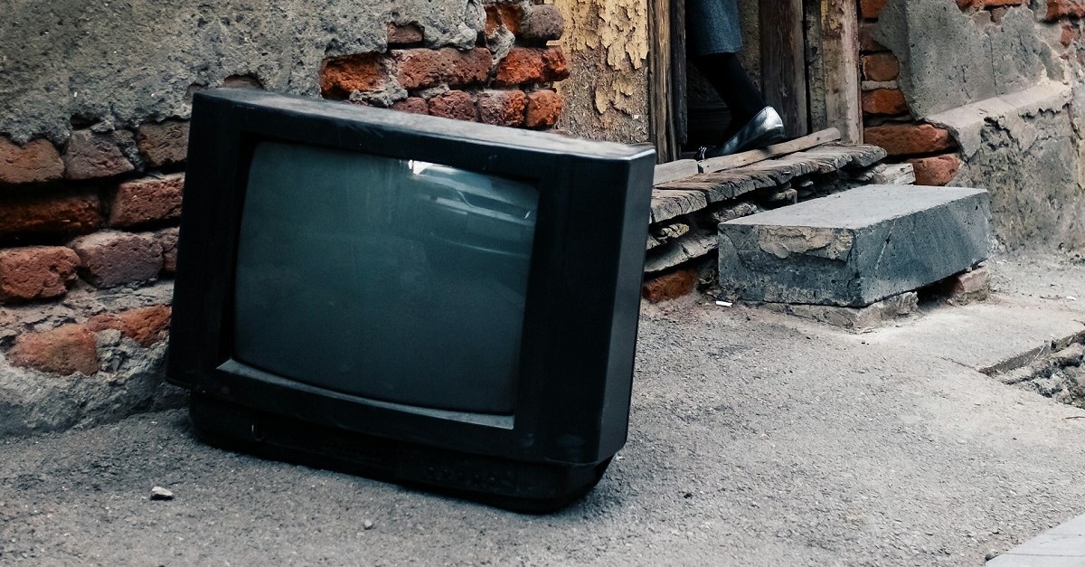 In molti Comuni si può richiedere il ritiro a domicilio di vecchi televisori, purché ancora integri