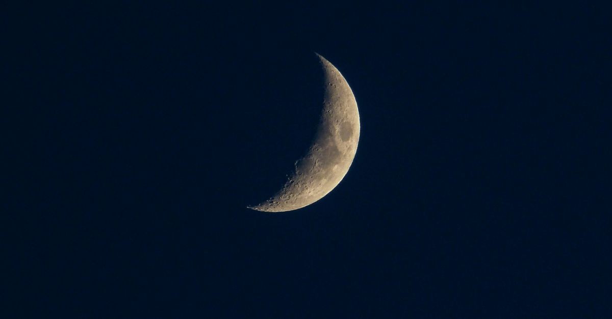 Una Luna crescente