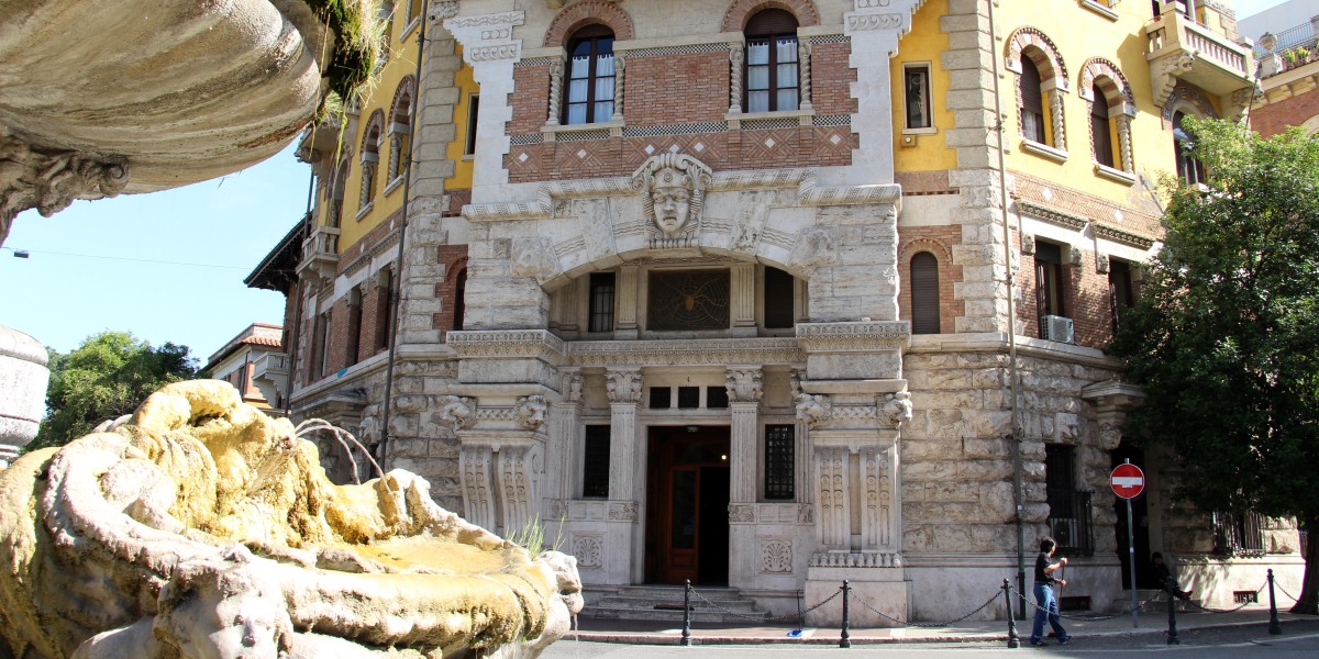 Non-touristy neighbourhoods Rome