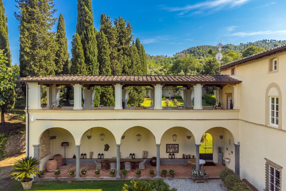 Architectural features