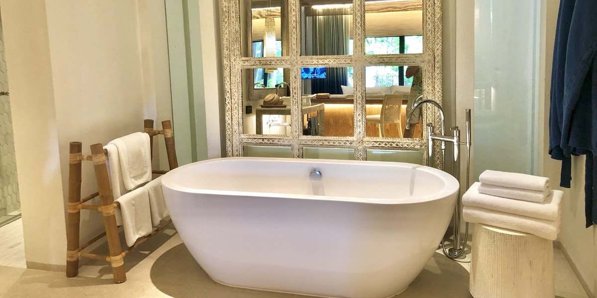 bagno piccolo con vasca