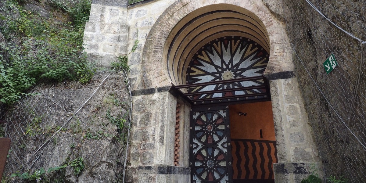 rocchetta mattei dove si trova