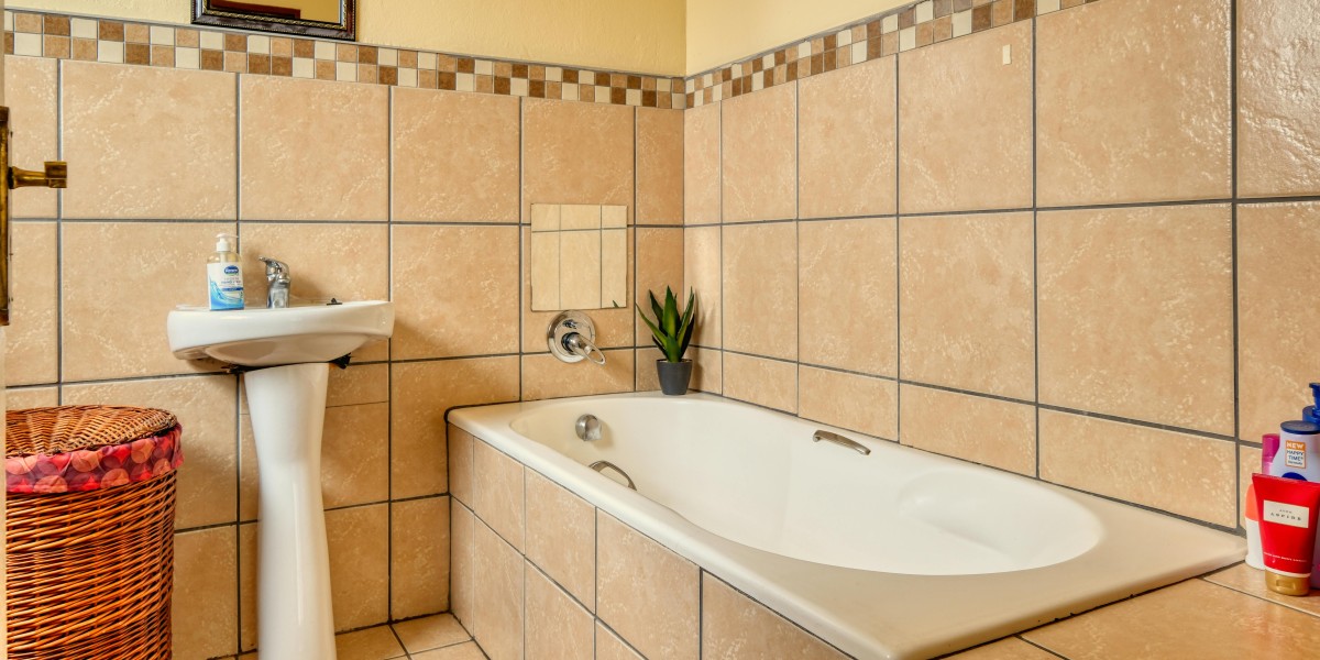 bagno piccolo con vasca