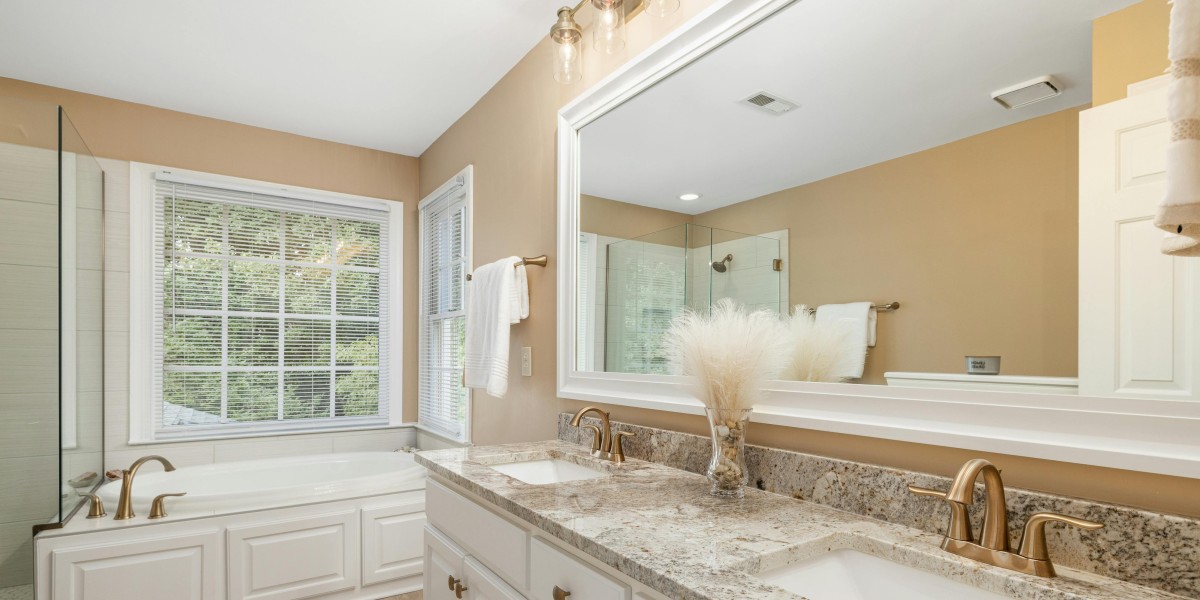 bagno piccolo con vasca