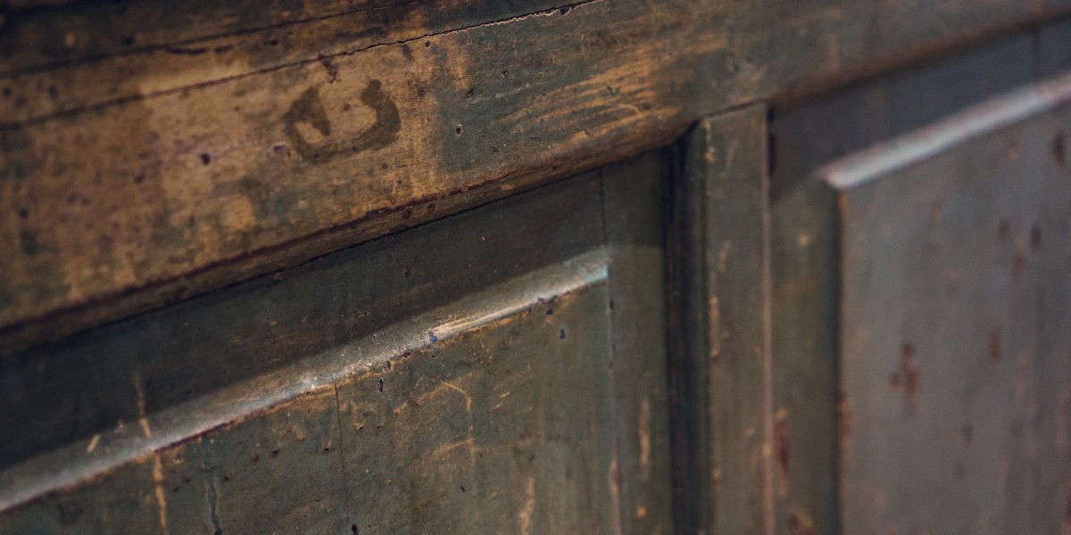 come togliere la muffa dal legno 