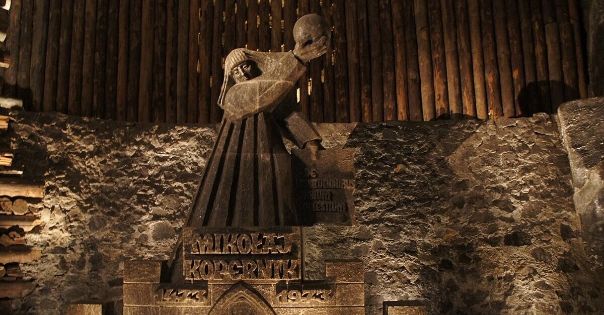 Una delle sculture presenti a Wieliczka con incisi proprio il nome delle miniere Una delle sculture presenti a Wieliczka con incisi proprio il nome delle miniere