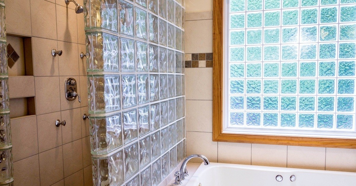 Una parete doccia in vetrocemento