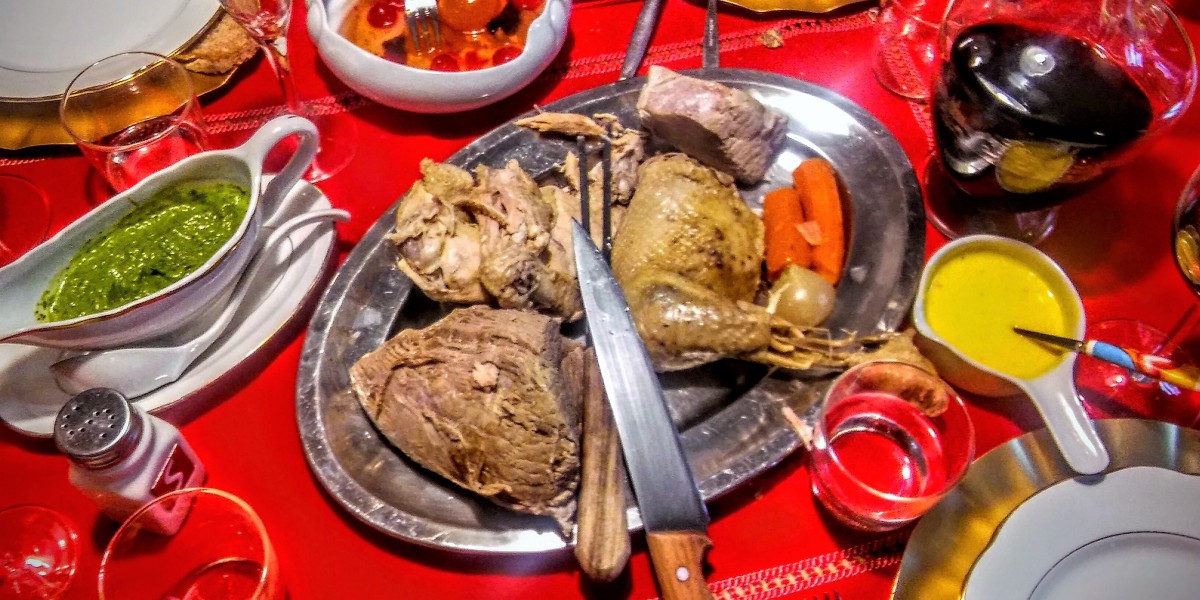 What do people eat at Christmas in Italy