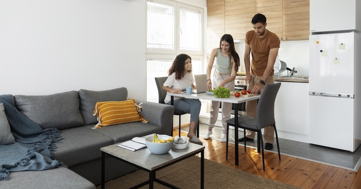 Una famiglia in un appartamento