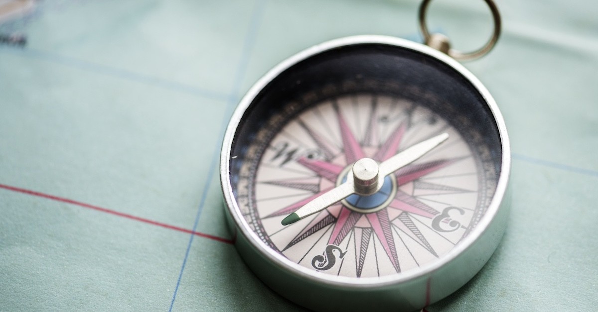 Bussola che indica il nord