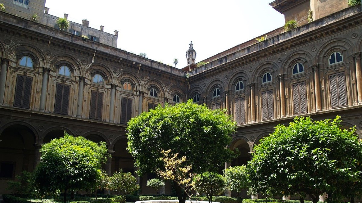 cosa vedere a piedi vicino la fontana di trevi