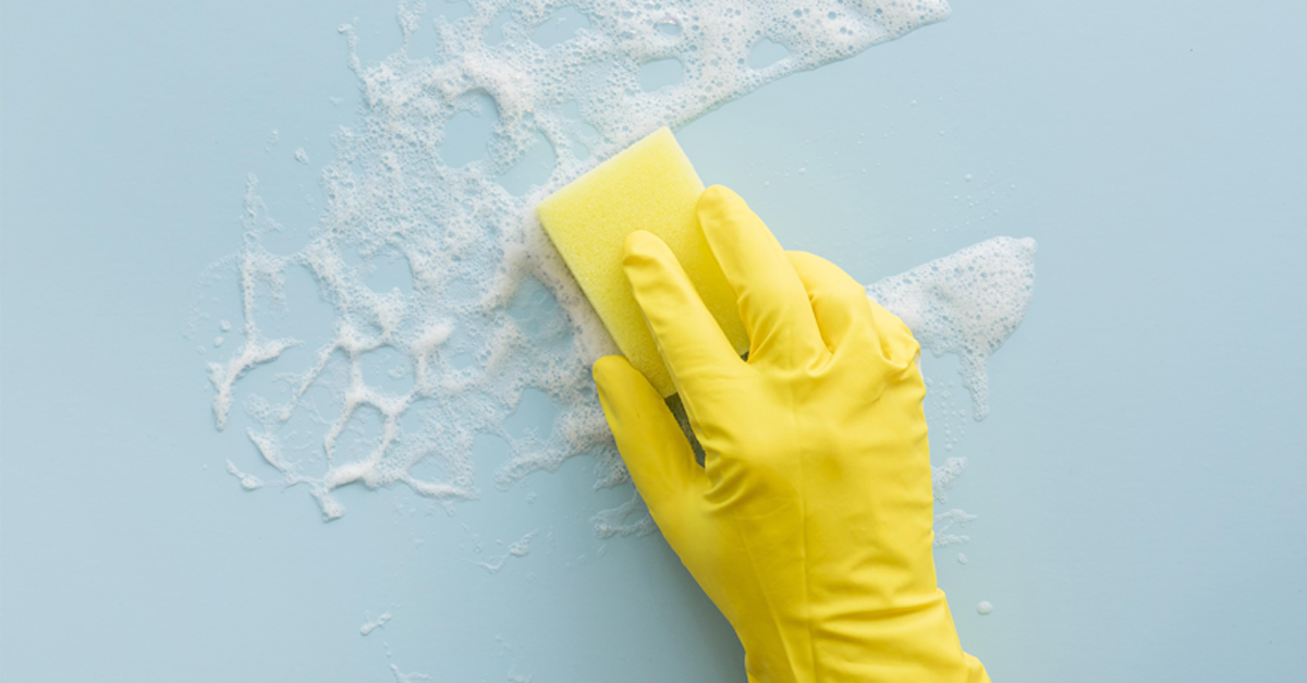 pulizia di una parete