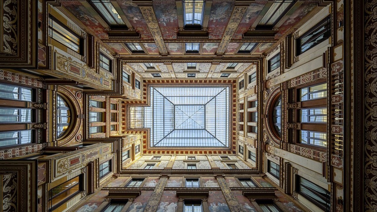 cosa vedere a piedi vicino la fontana di trevi