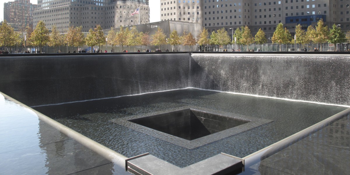 quanto erano alte le torri gemelle 