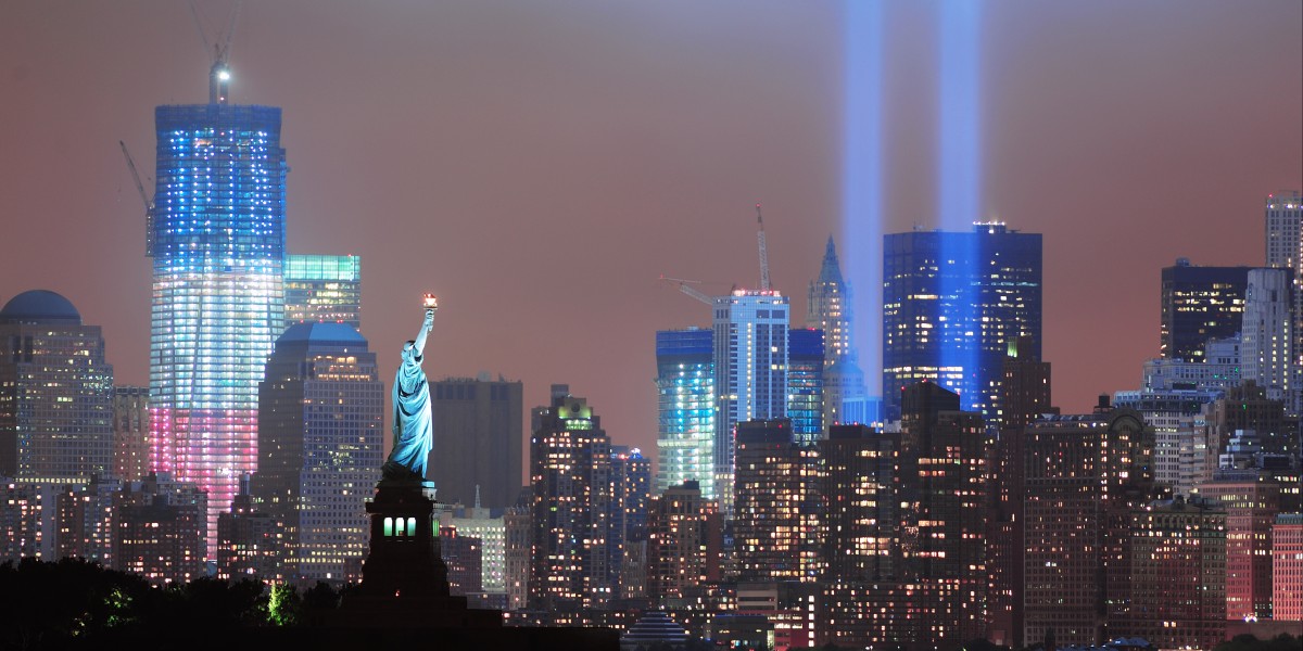 quanto erano alte le torri gemelle 