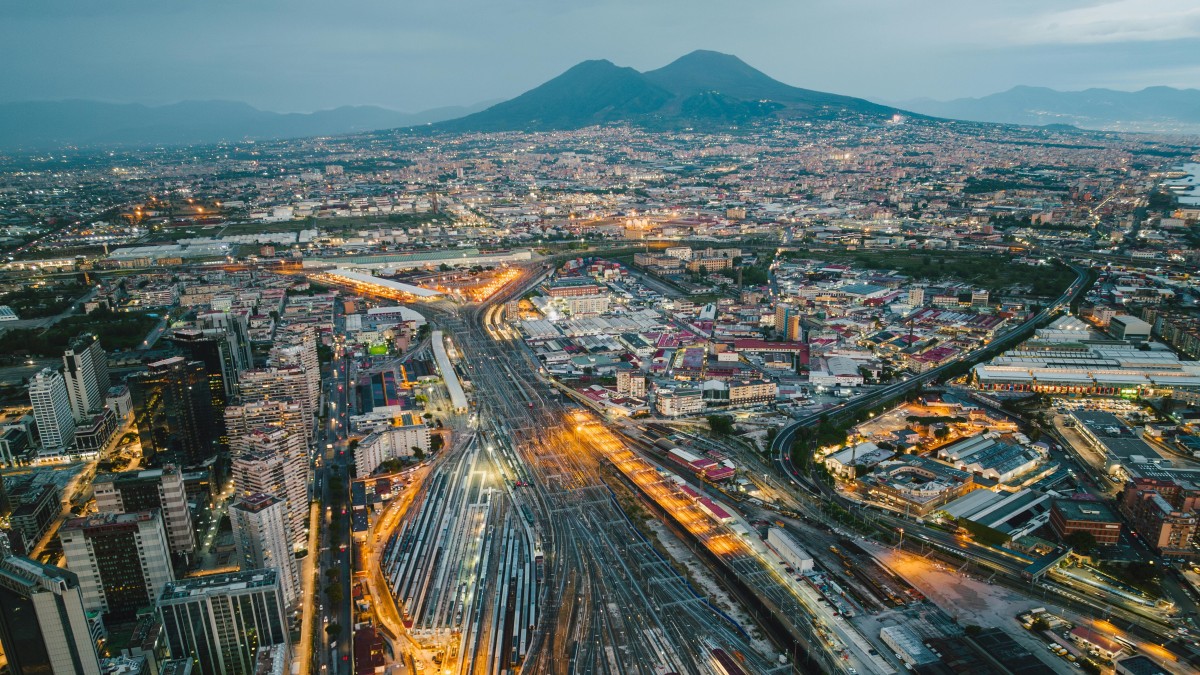 cosa vedere vicino napoli a piedi