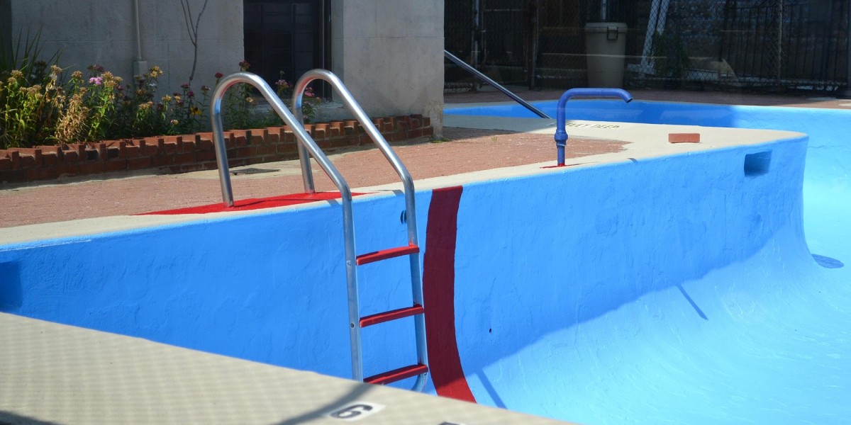 come pulire il telo della piscina