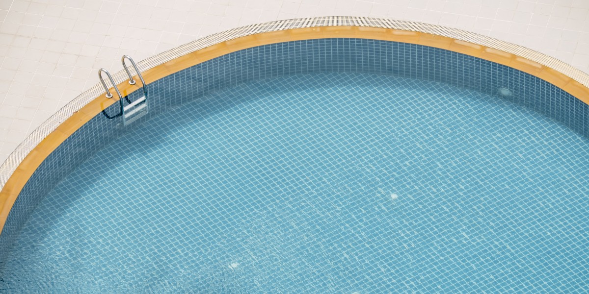 come pulire il telo della piscina
