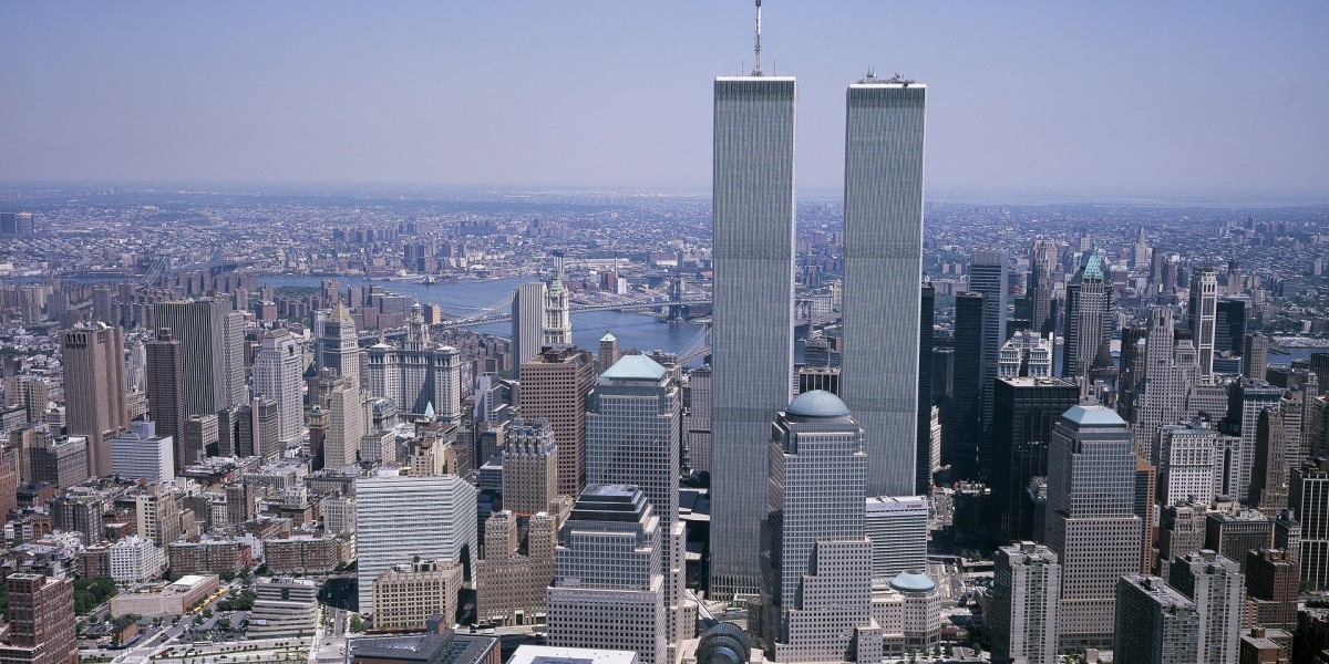 quanto erano alte le torri gemelle 