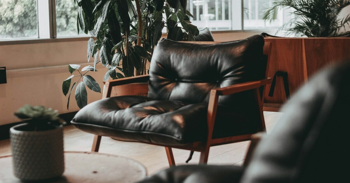 Rivisitazione della storica poltrona Distex di Gio Ponti