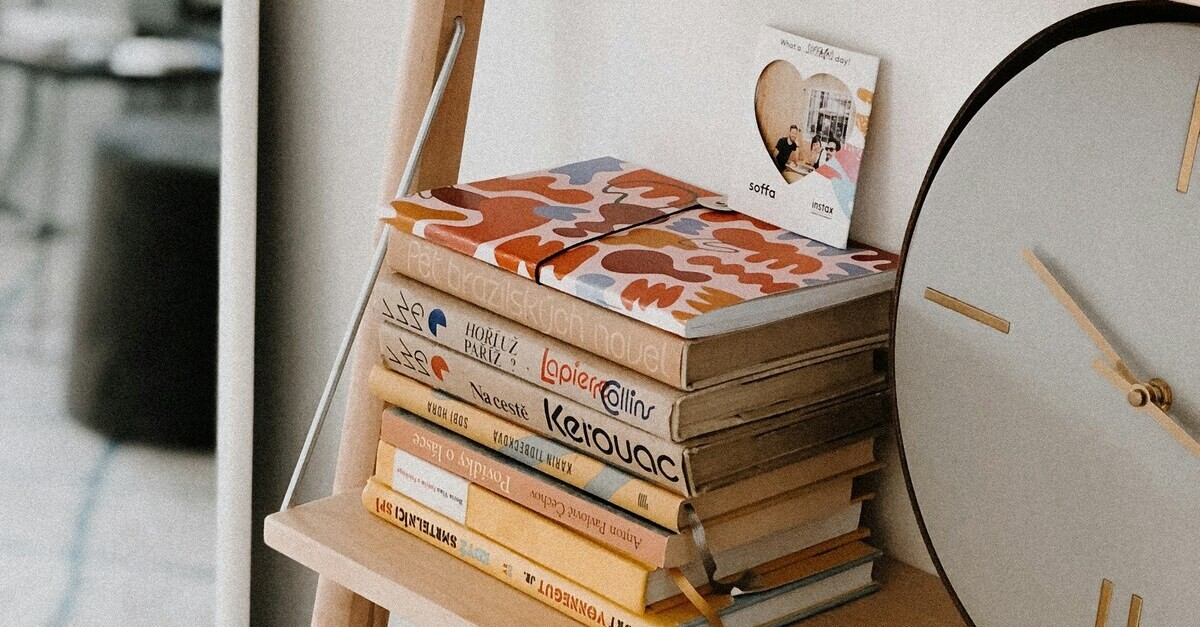 Una scala decorativa usata come mensola