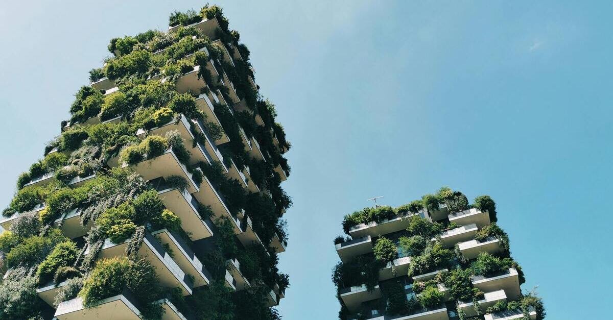 Le due torri del Bosco Verticale a Milano